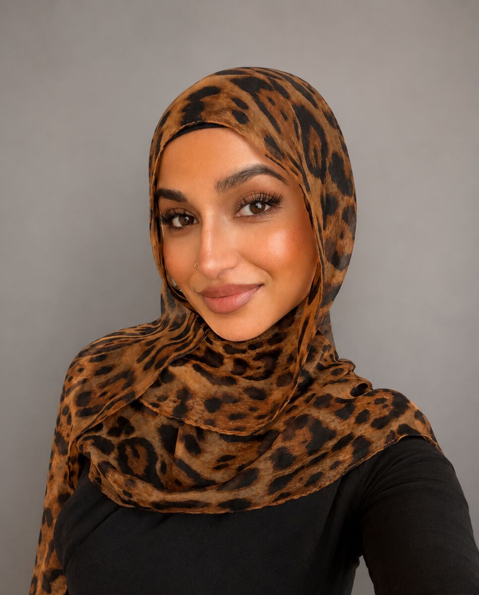 Lina Ahmad, Masters of Law, jurist